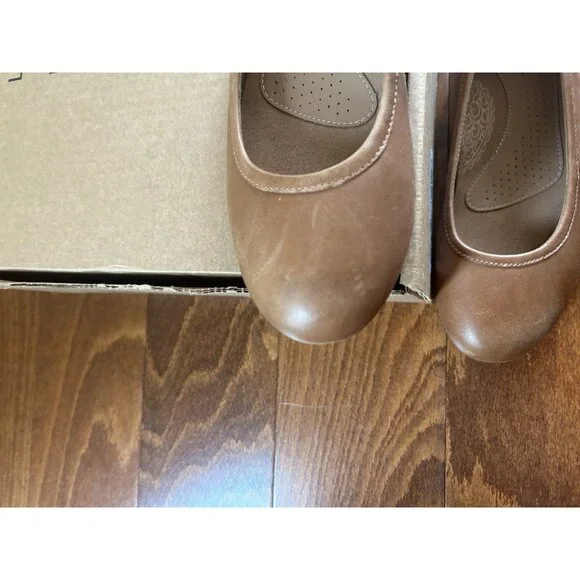 Clarks Women's Canebay Plain Ballet Flat Dark Tan Leather 8.5 M Closed Toe NEW - Picture 4 of 9